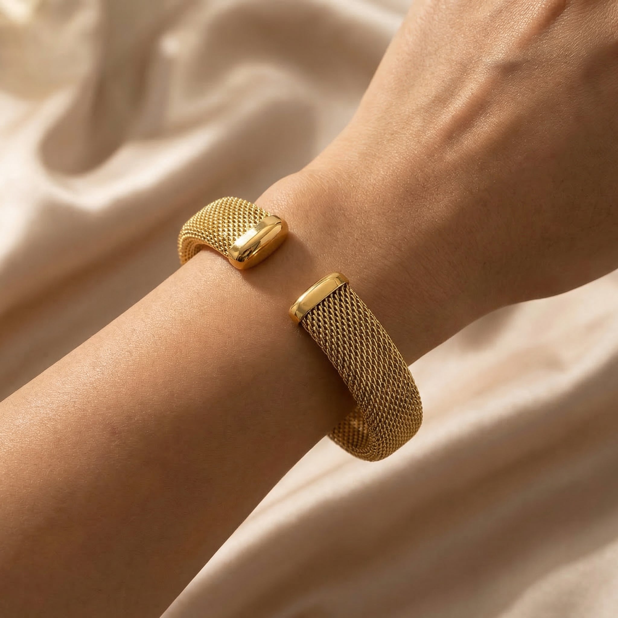 The Mesh Cuff